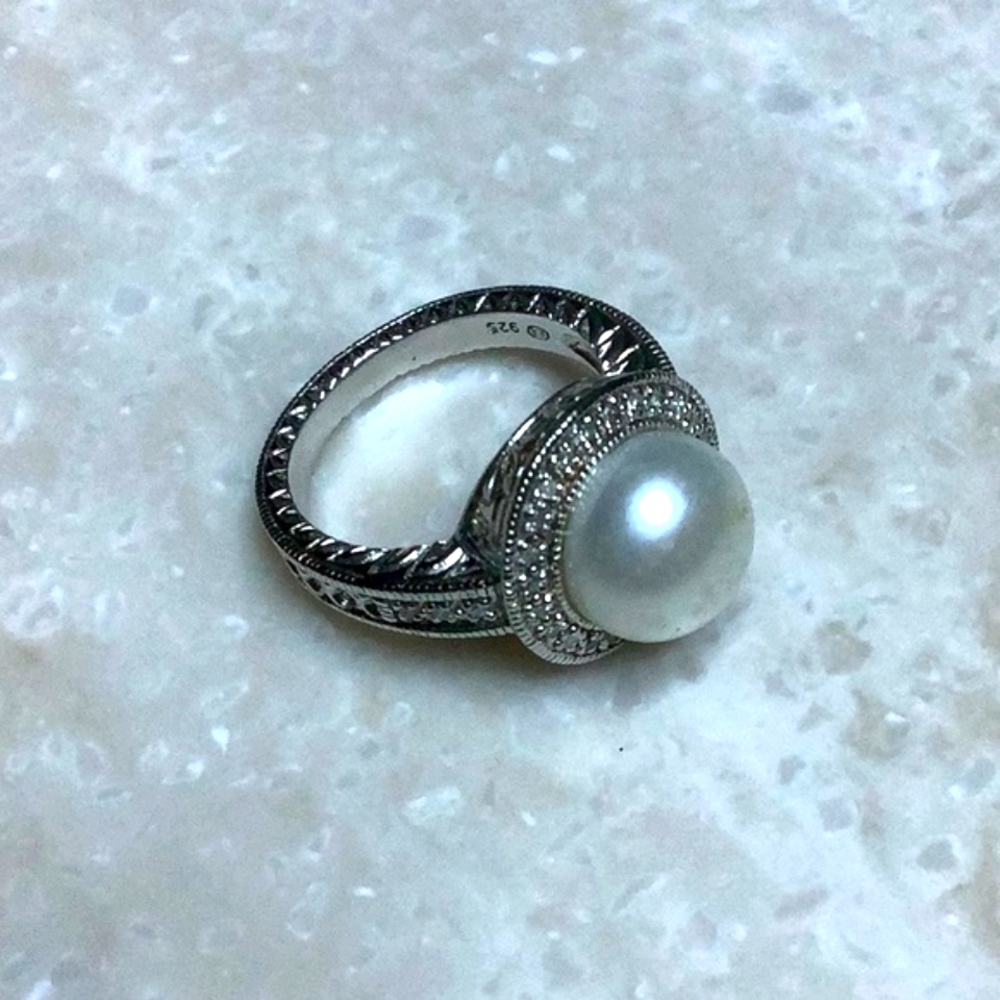 😍925 Silver & Pearl Ring w/ Diamond Halo😍